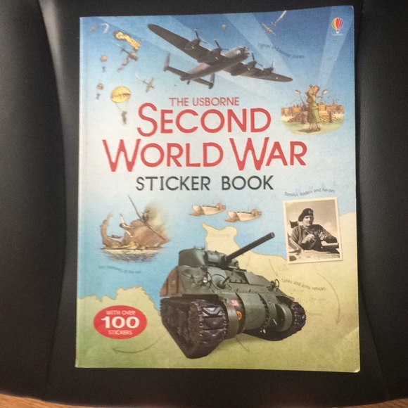 Books - Picture 4 of 4